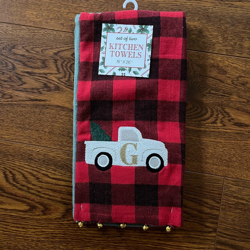 Set of 2 Christmas Themed Kitchen Towels